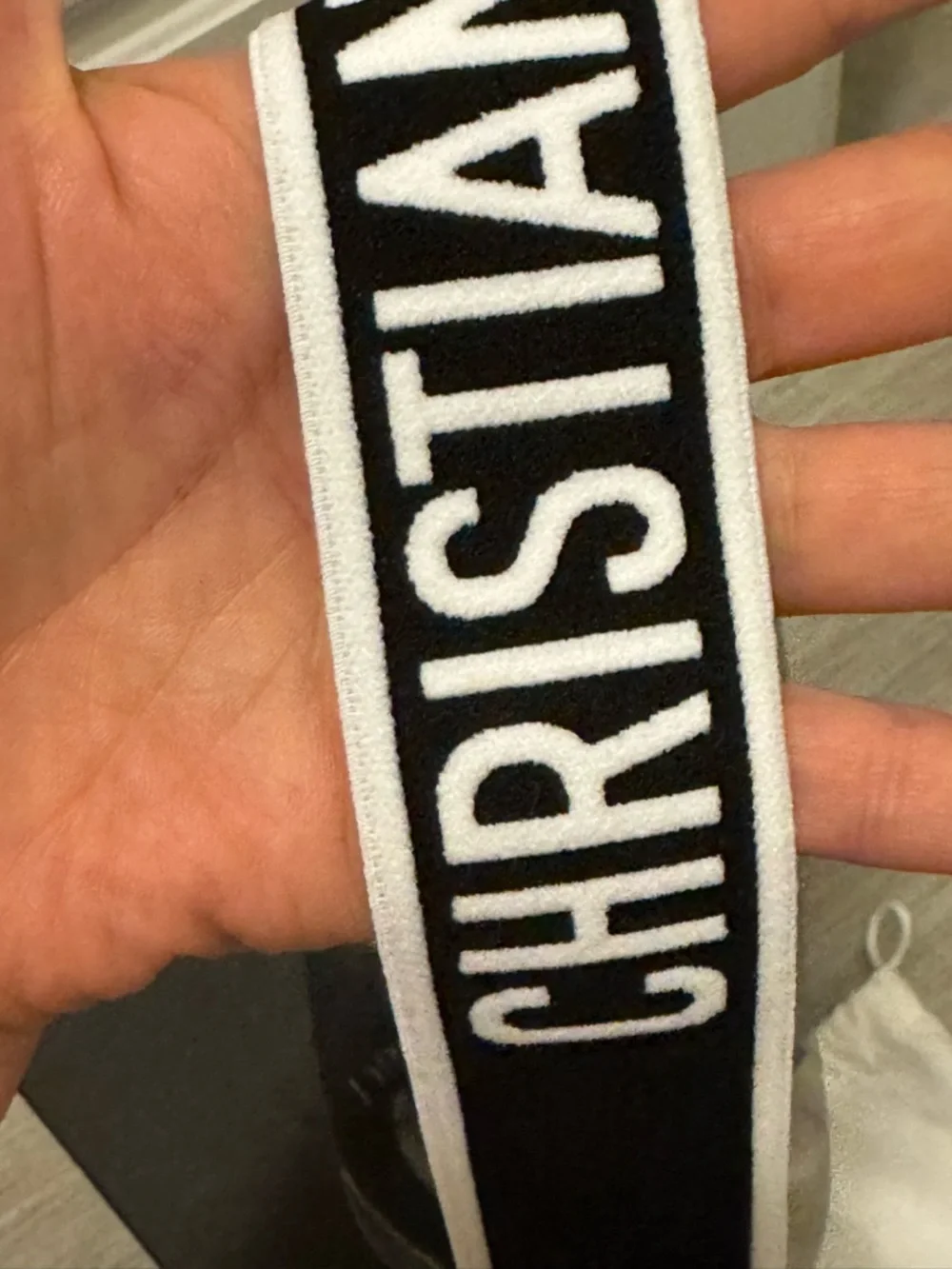 Dior J'ADIOR Mirrored Visor in White and Black - Picture 6 of 6